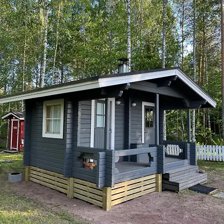 Saunamoekki Kurjenrahkan Kansallispuistossa شاليه *