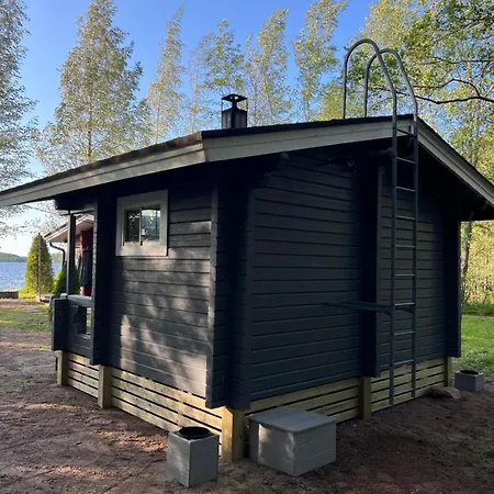 Saunamoekki Kurjenrahkan Kansallispuistossa شاليه *