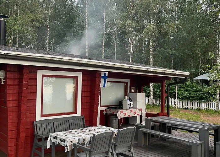 Saunamoekki Kurjenrahkan Kansallispuistossa